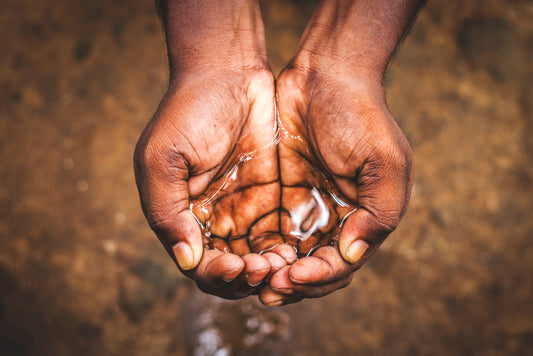 Acqua: come ridurre la nostra impronta ecologica partendo dal consumo quotidiano