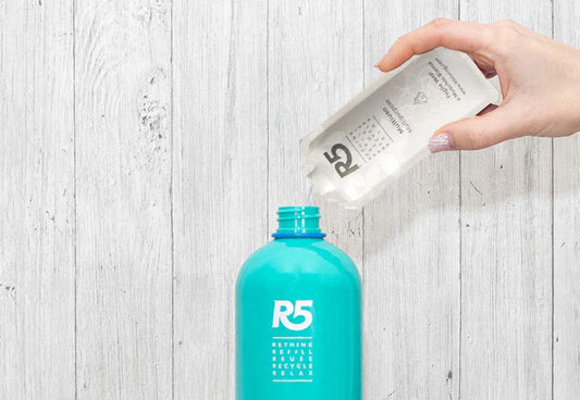 Perché un kit di detergenti ricaricabili conviene