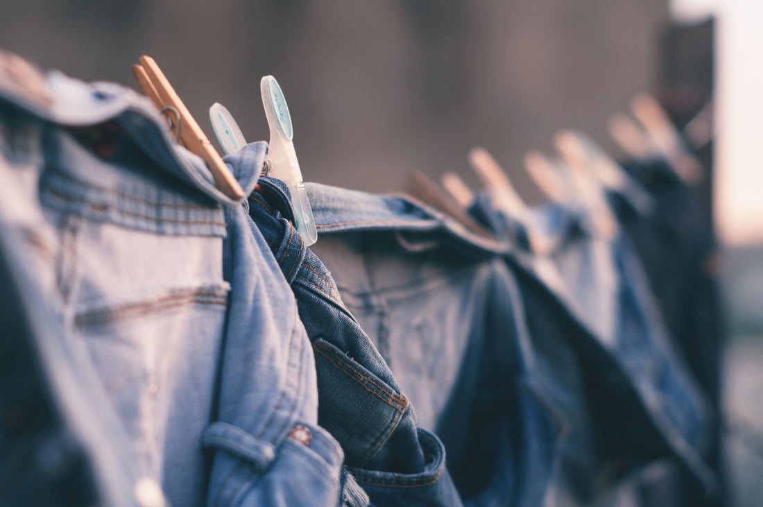 Con quale frequenza lavare i jeans?